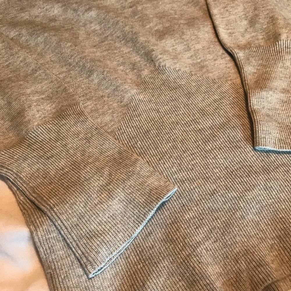 Banana Republic grey turtleneck sweater! - Picture 2 of 4